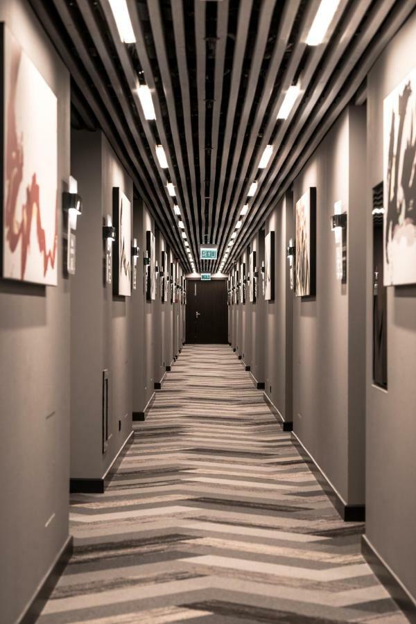 Radius Hotel Tbilisi Eksteriør billede